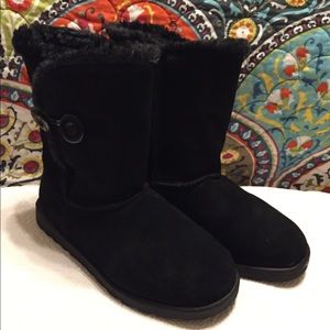 NWOT Black Fur-lined Suede Booties - Size 9